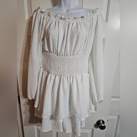 Women’s White Off Shoulder Smocked Waist Tiered Ruffle Mini Dress Size Large Y2K - Picture 2 of 7